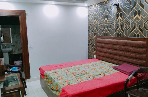 Lansdowne Hotel | Panwar hotel