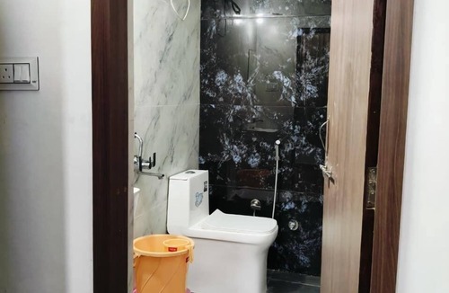 Nathdwara Hotel | Papaya Leaf inn