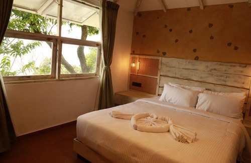 Elappara Hotel | Paradisa Nature Resort