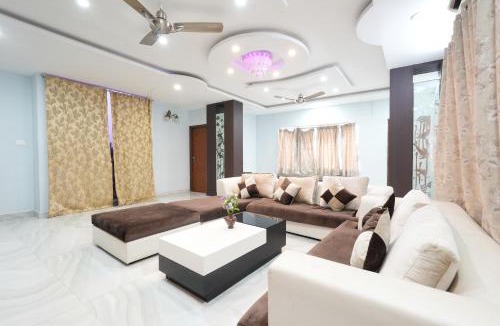 Tirupati House | Paradise Home Stay, Near Srinivasam TTD Ticket Counter Opp Bus Stand