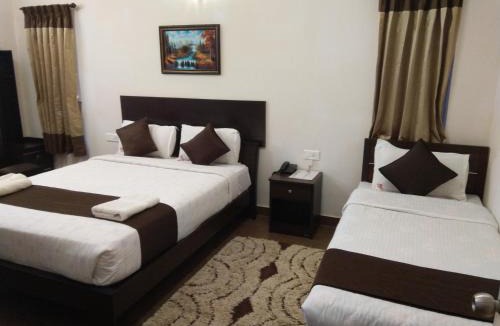 Ooty Hotel | Paradise Perfect - Nonsmoking Non alcoholic No unmarried couples