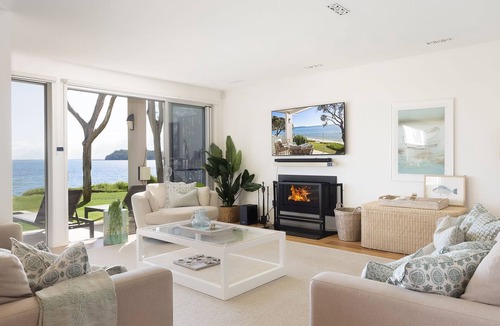 Salamander Bay House | Paradiso Beach House - luxury waterfront property, private retreat, swimming pool, outdoor dining