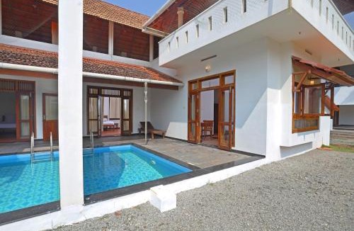 Muttom Cabin | Paraikal Beach Resort