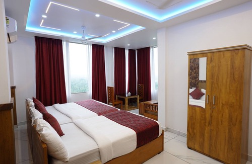 Parassinikadavu Hotel | Parassini Tourist Home