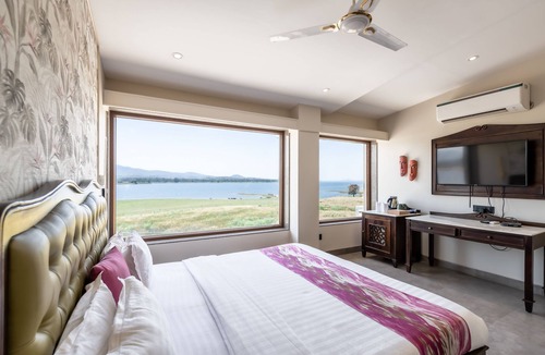 Sarangpur Hotel | Parijat Lake Resort by GoldMark, Madhai- Satpura National Park