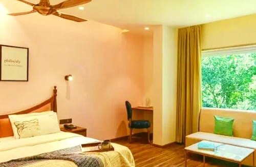 Pachmarhi Hotel | Park inn
