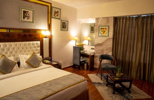 Vidhyadhar Nagar Hotel | Park Ocean