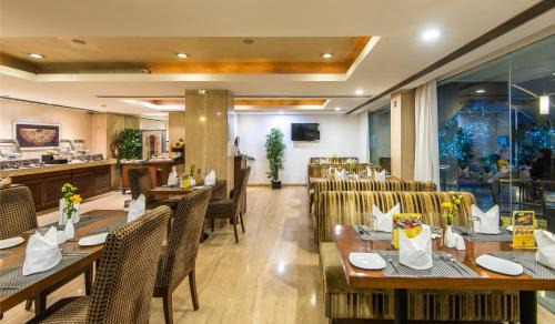 Yerawada Hotel | Park Ornate Hotel Viman Nagar