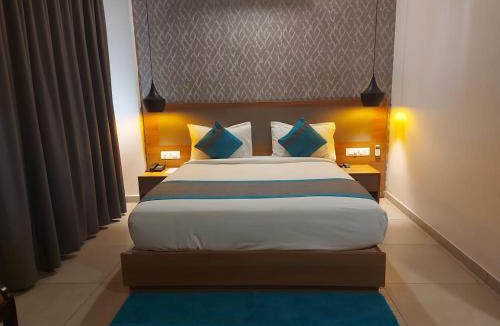 Kadubeesanahalli Hotel | Parkwood Suites Kadubeesanahalli