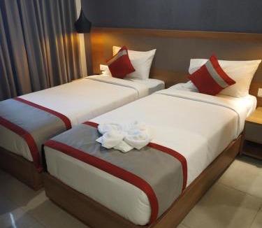 Kadubeesanahalli Hotel | Parkwood Suites Kadubeesanahalli