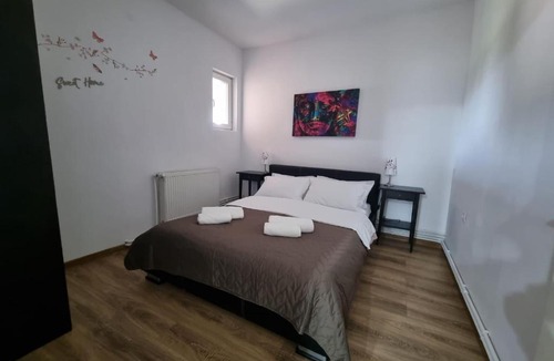 Dudestii Noi House | Parnica Home 3