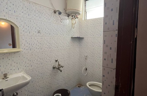 Ramamurthy Nagar Apartment | Peaceful 1-bedroom in a 2bhk apartment in the heart of Bengaluru