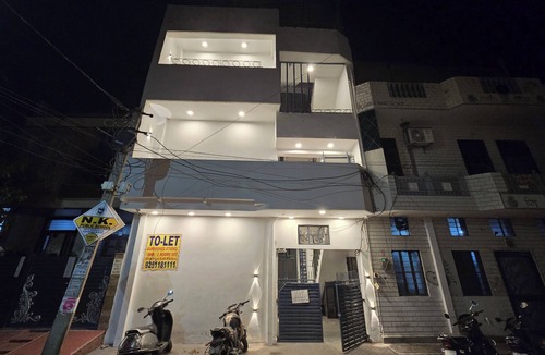 Tonk Road Apartment | Peaceful 1BHK 🌿 WiFi near by GT Mall, Airport” ✅ Jawahar circle malviya nagar