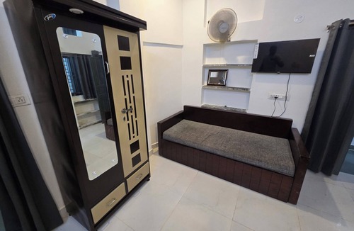 Tonk Road Apartment | Peaceful 1BHK 🌿 WiFi near by GT Mall, Airport” ✅ Jawahar circle malviya nagar