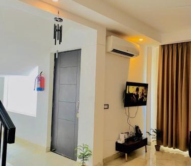 Vrindavan Villa | Peaceful 3BHK Villa near All Mandirs Vrindavan