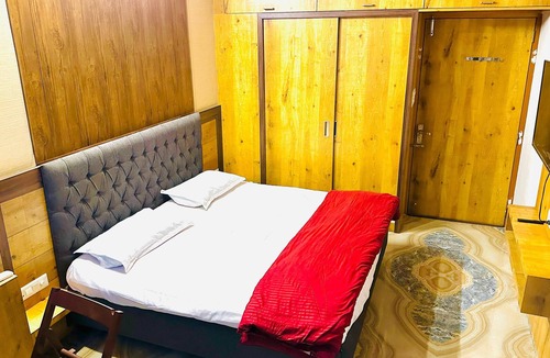 Jaipur Hotel | Peaceful City Hideaway - Balcony + Nature Views-202