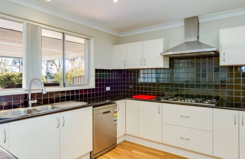 Sanctuary Point House | Peaceful Waterfront by Book Jervis Bay - wheelchair accessible - Stunning Location for Family Holiday