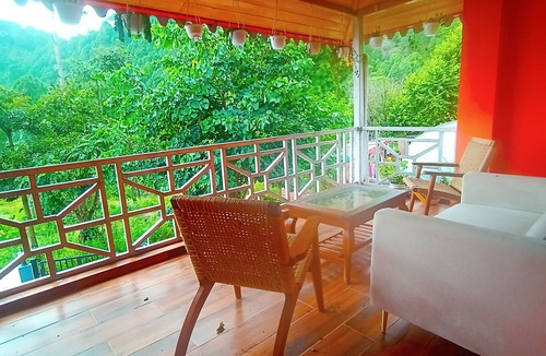 Nainital Villa | Peach Villa By Ebony Stays – 3 BHK Luxury Villa in Nainital with Himalayan Views