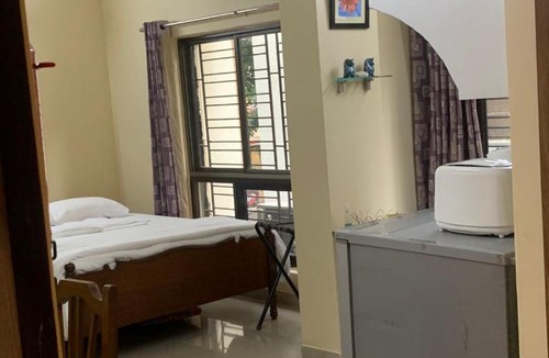 Ballygunge Apartment | Pearl by Olys Apartment