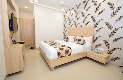Ahmedabad Hotel | Pearl Villla Hotel