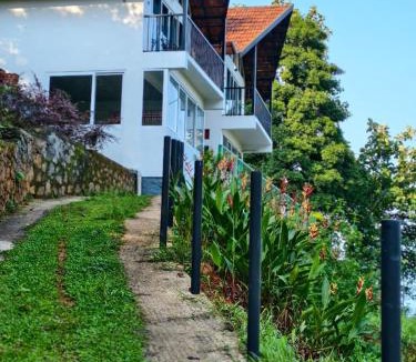 Vallikavungal Resort | Pebble Falls Jungle Resort
