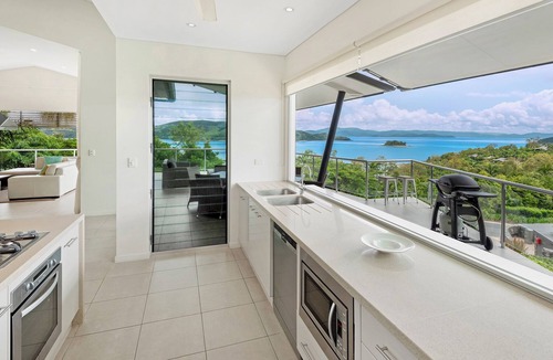 Hamilton Island Villa | Peninsula 8