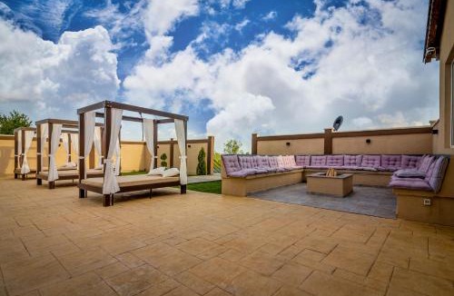 Novaci House | Pensiunea Adrian