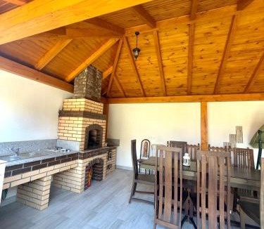Viseu de Sus Bed & Breakfast | Pensiunea Axenia Ale
