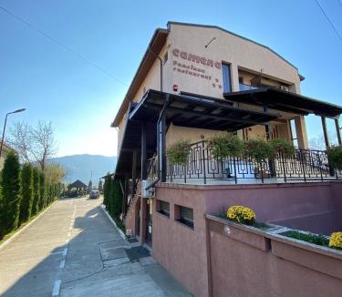 Piatra Neamt House | Pensiunea Camena