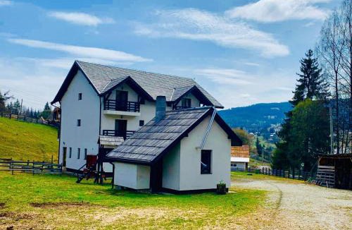 Neagra Sarului House | Pensiunea Cassandra