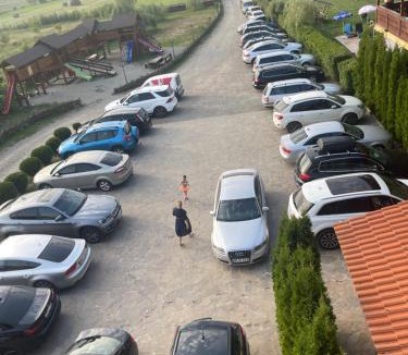 Calinesti House | Pensiunea Cosău