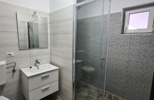 Viisoara House | Pensiunea Lavanda, Piatra-Neamț