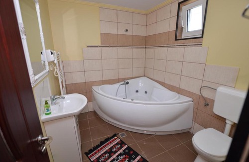 Simbata de Sus House | Pensiunea Mountain King