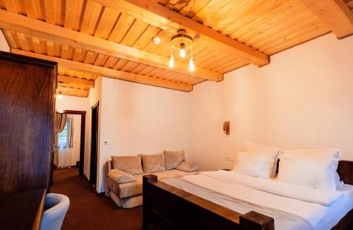 Desesti House | Pensiunea Pă Coastă