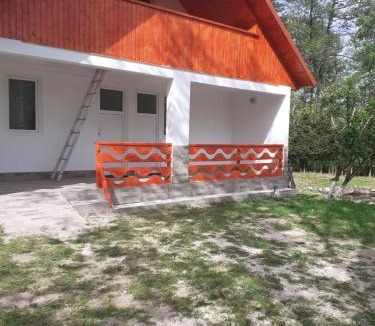 Malaiesti House | Pensiunea Pescărie La Nelu