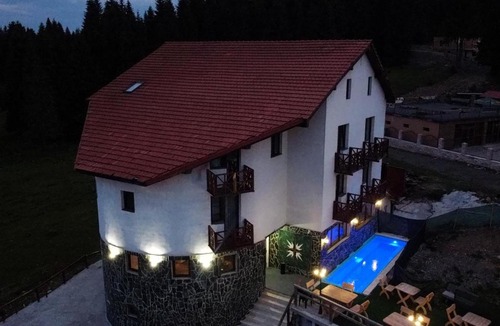 Vartop House | Pensiunea Piatra Graitoare