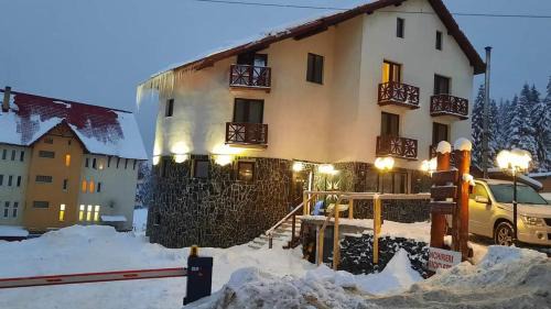 Vartop House | Pensiunea Piatra Graitoare