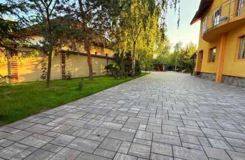 Crasna House | Pensiunea Ramona