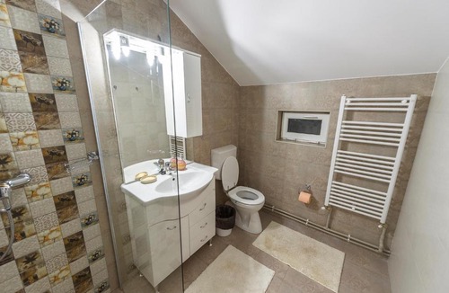Eselnita House | Pensiunea SARRA