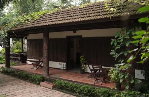 Poovar Apartment | Periyaveettil Heritage