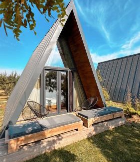 Mihail Kogalniceanu Ski Chalet | Perryland Urban Farm