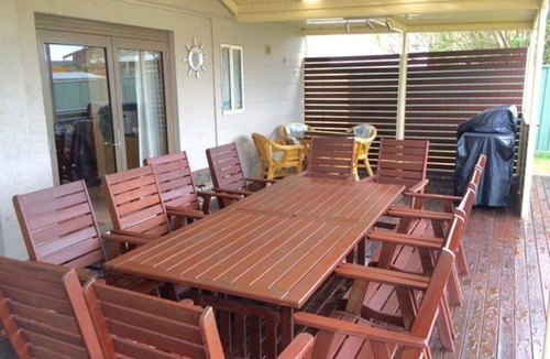 Callala Beach House | Pet-Friendly | 200m to Beach | Sleeps Large Groups | Beach Views | Air Con