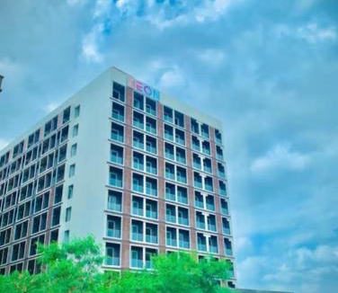 Viman Nagar House | Petal Stays - Neon Homeotel 1 Km from Airport