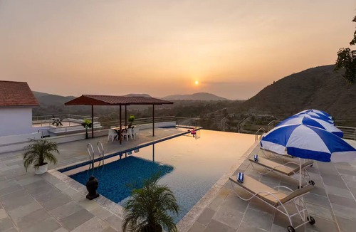 Eklingji Villa | PH villa by Oruvillas