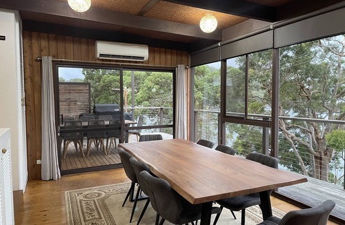 Phegans Bay Cottage | Phegans Bay Waterfront Retreat