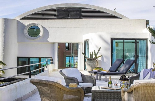 North Avoca House | Philotimo - Absolute Beach Front at North Avoca