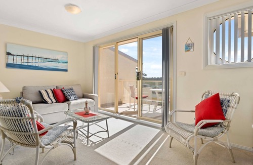 Huskisson House | Pier 8 by Experience Jervis Bay