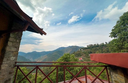 Ramgarh Ski Chalet | Pillow on the Cloud