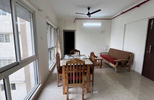 Malad East Apartment | Pinaki Comfort Stay Malad - Near Nesco & Oberoi Mall