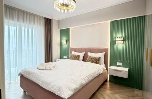 Iasi Apartment | Pink Story by Glam Apartments Airport Area - Parking Option